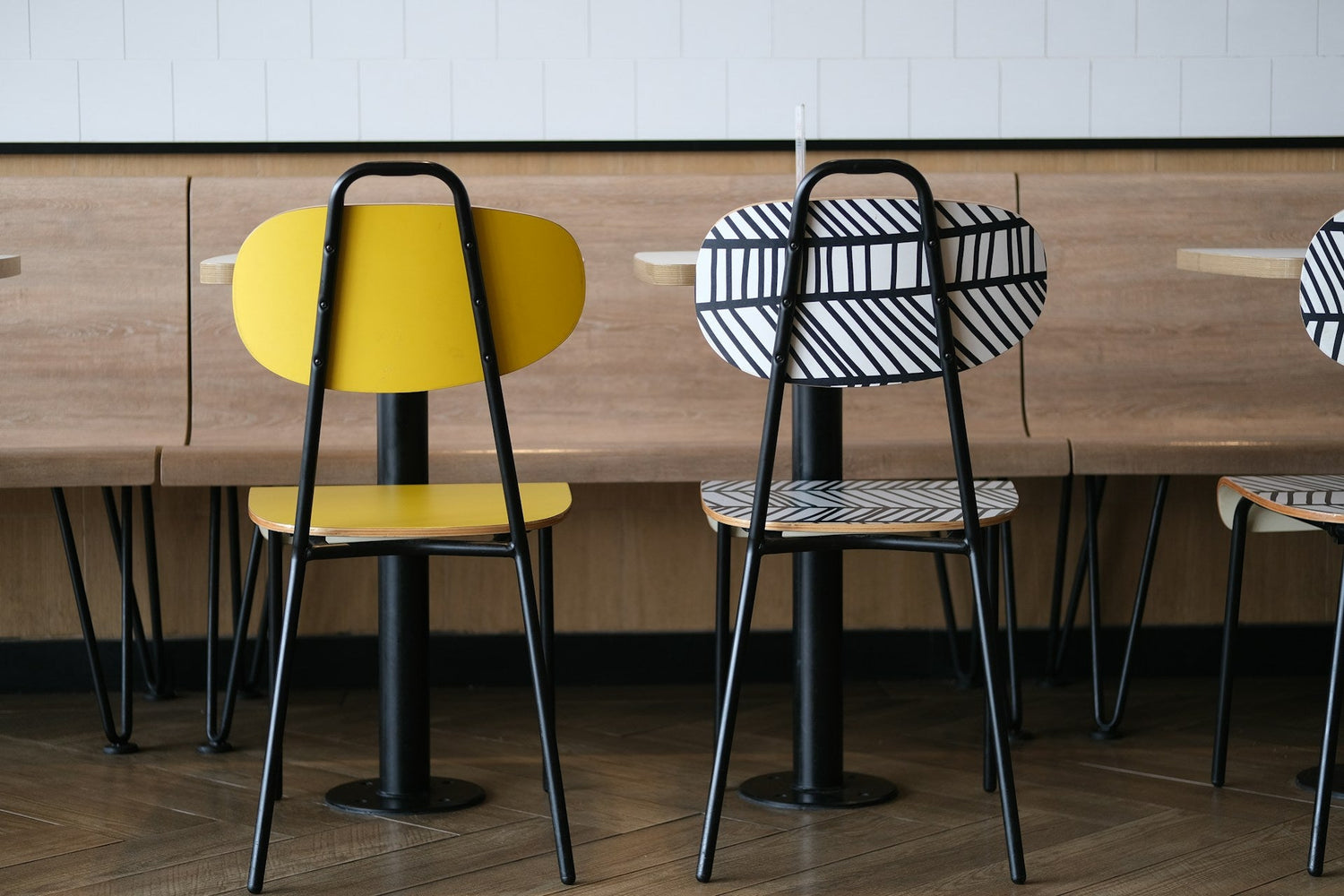 Foldable-table-for-small-apartment